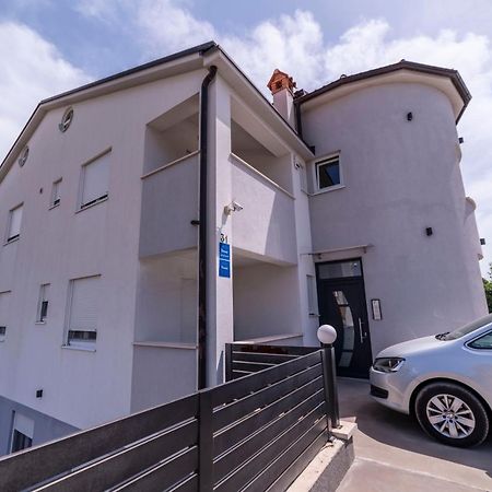 Apartments Adriana プーラ エクステリア 写真