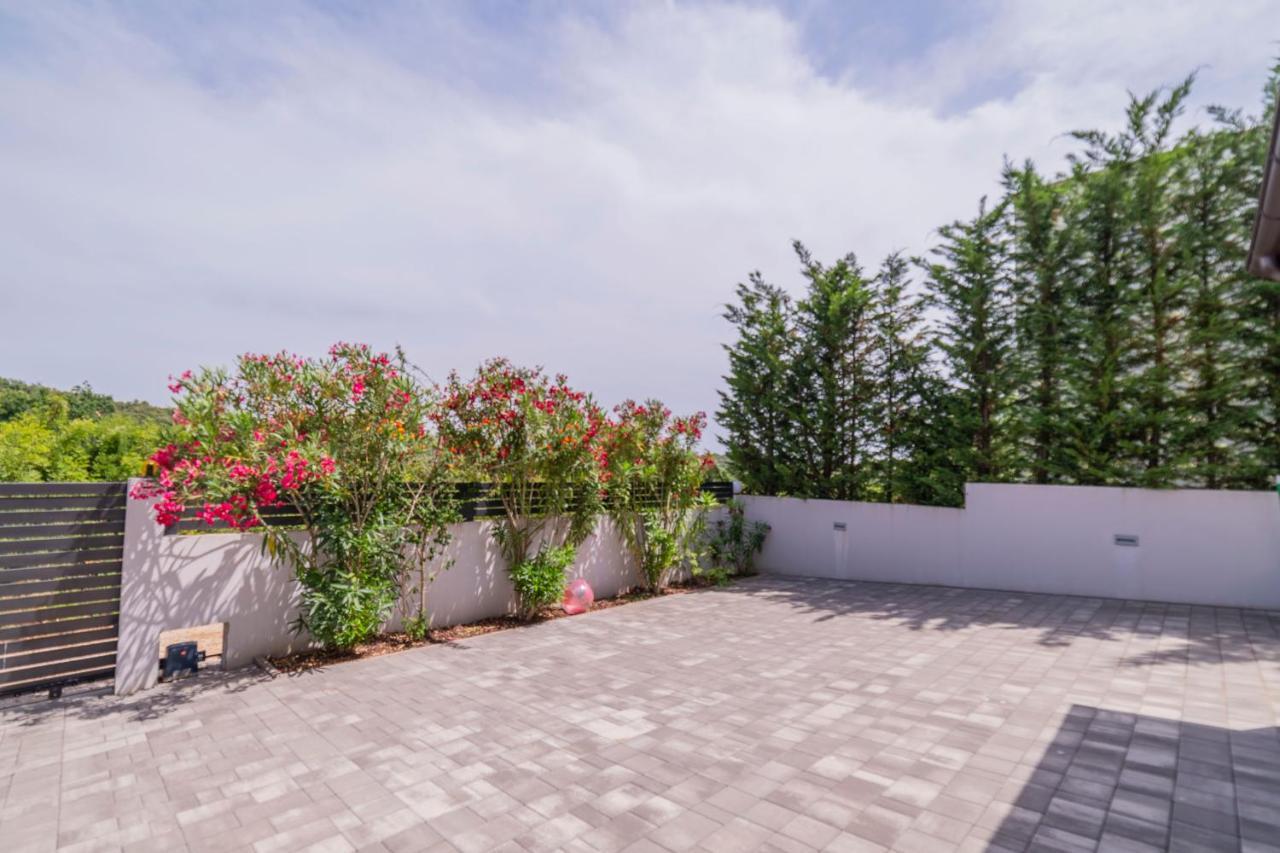 Apartments Adriana プーラ エクステリア 写真
