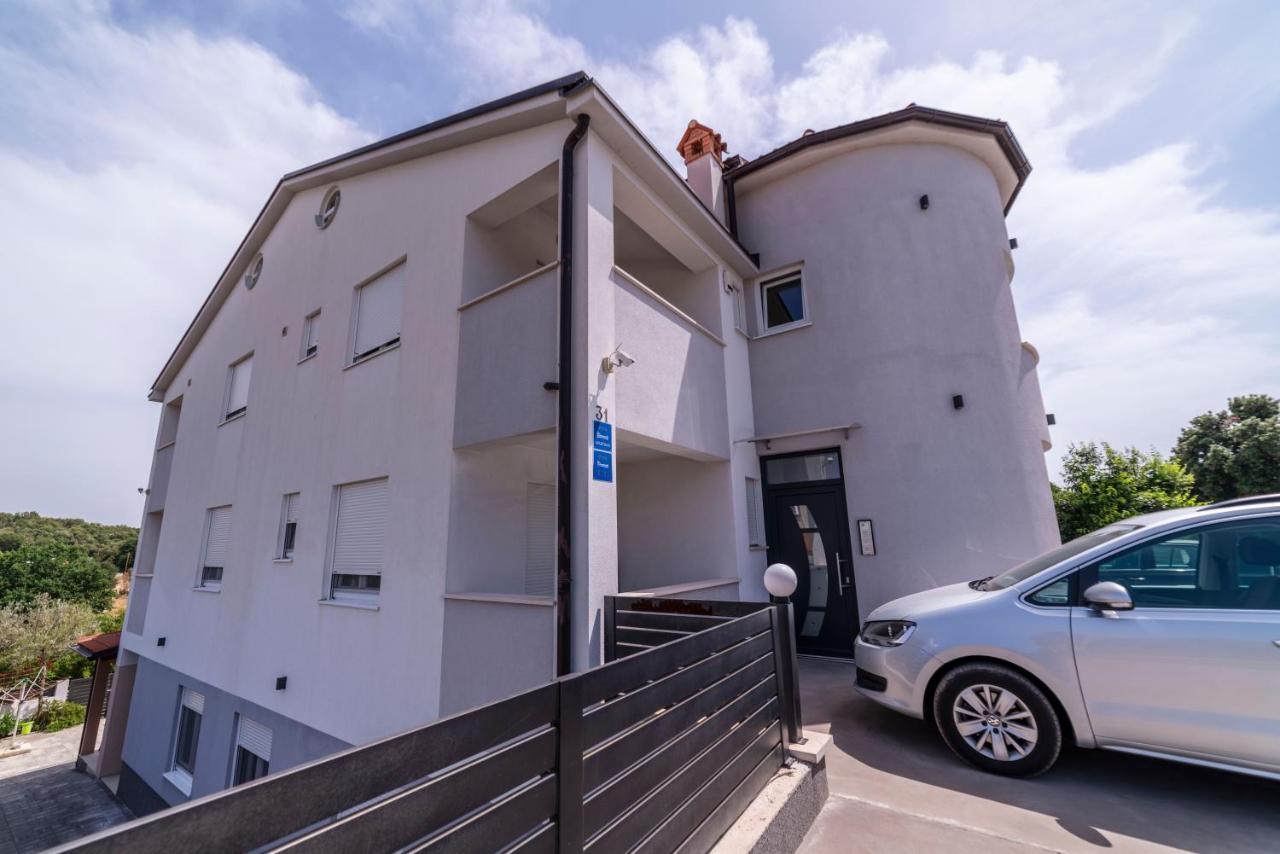 Apartments Adriana プーラ エクステリア 写真