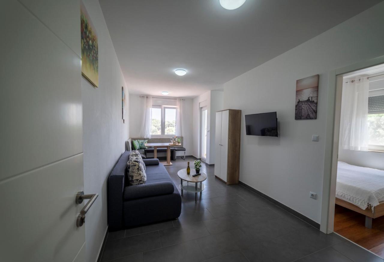 Apartments Adriana プーラ エクステリア 写真