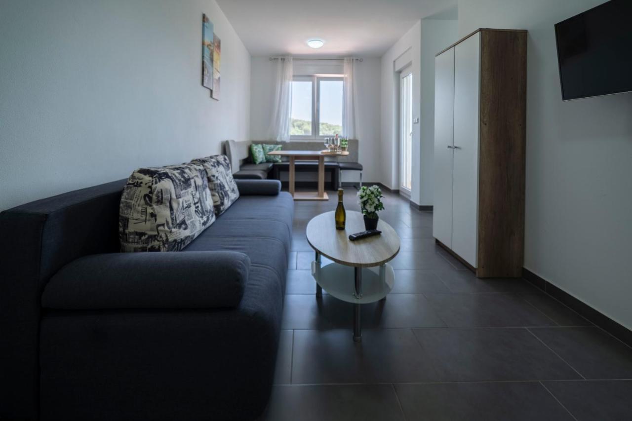 Apartments Adriana プーラ エクステリア 写真