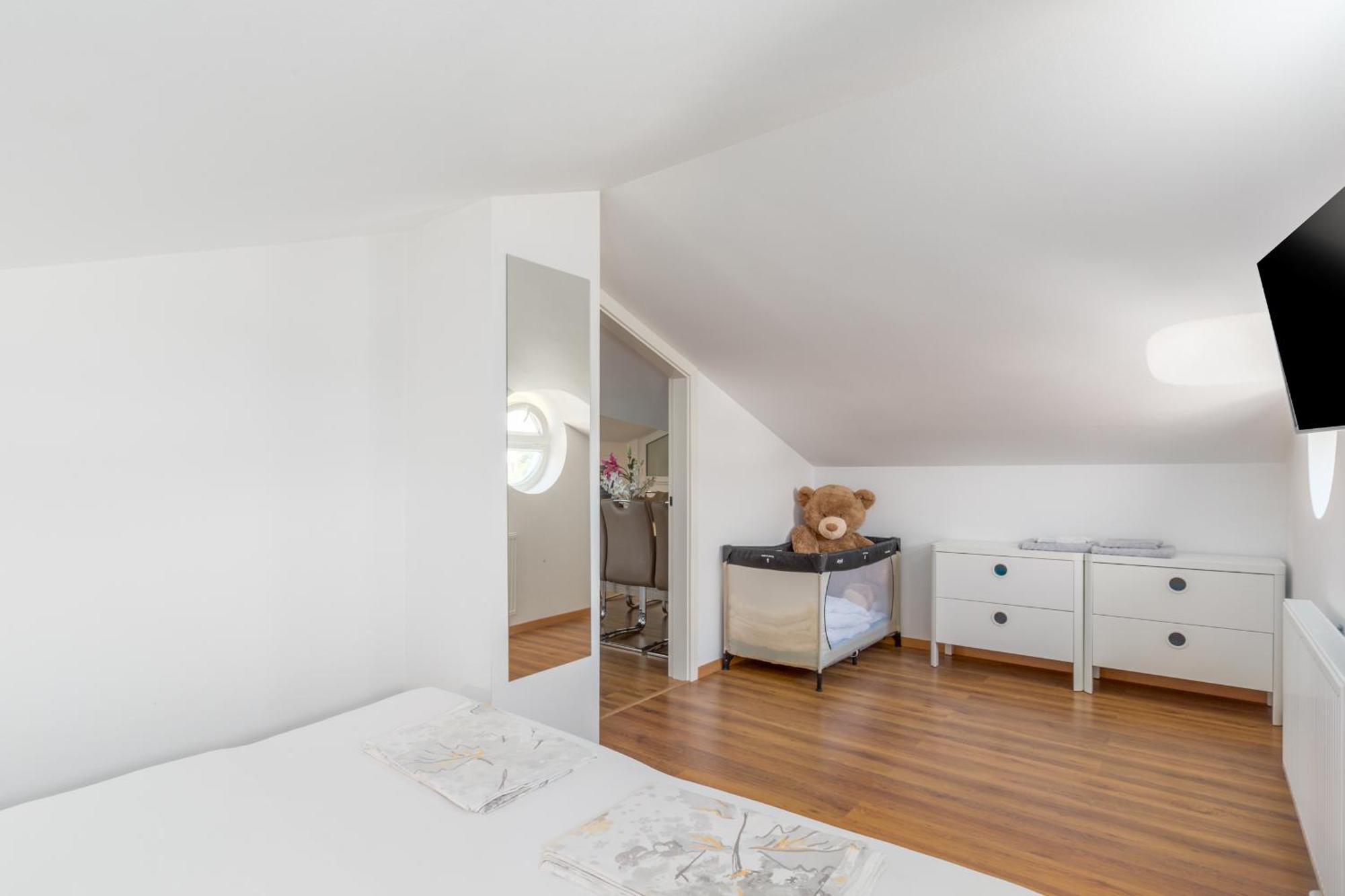 Apartments Adriana プーラ 部屋 写真